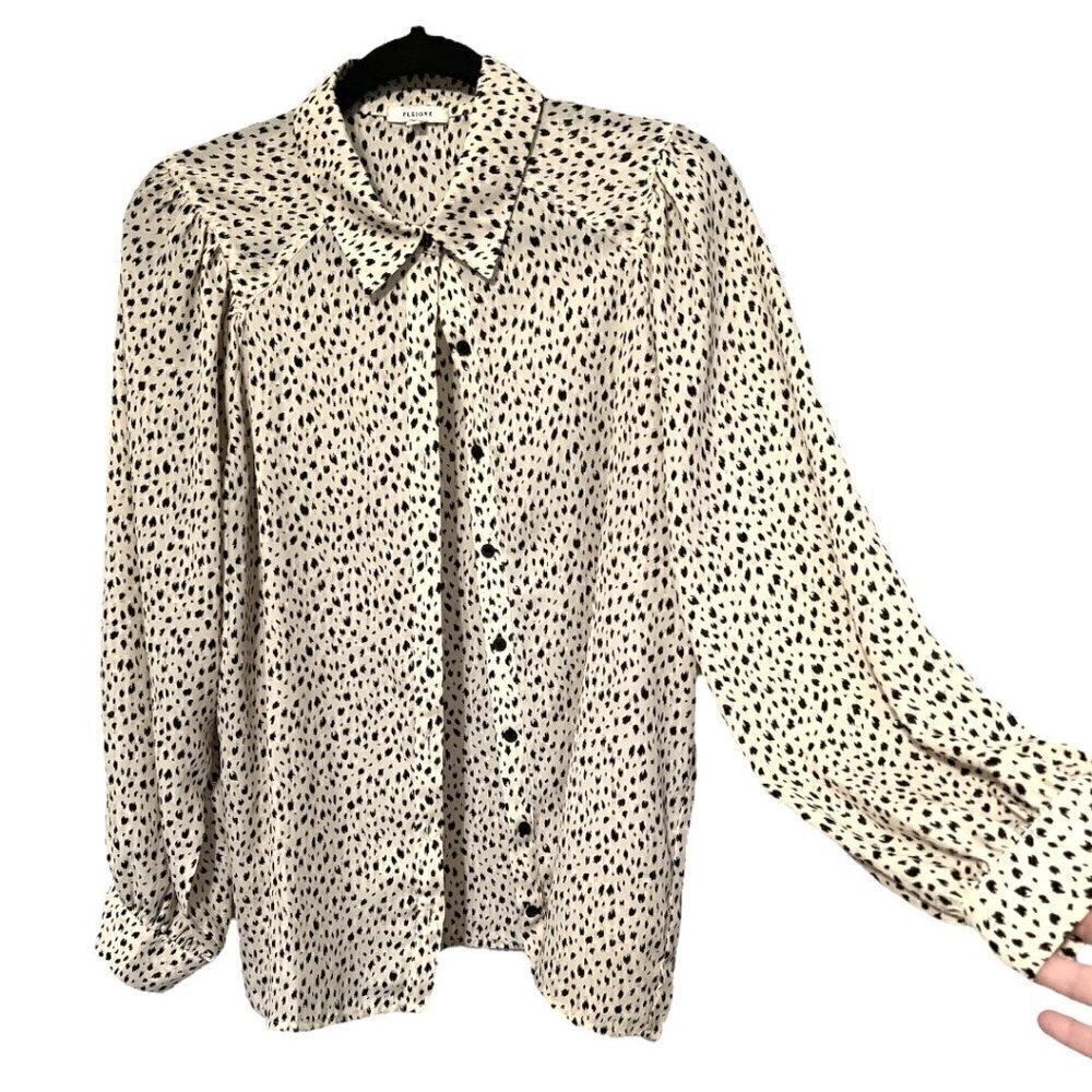 Women's Pleione Patterned Silky Button Down Cream and Black Printed Blouse Sz M